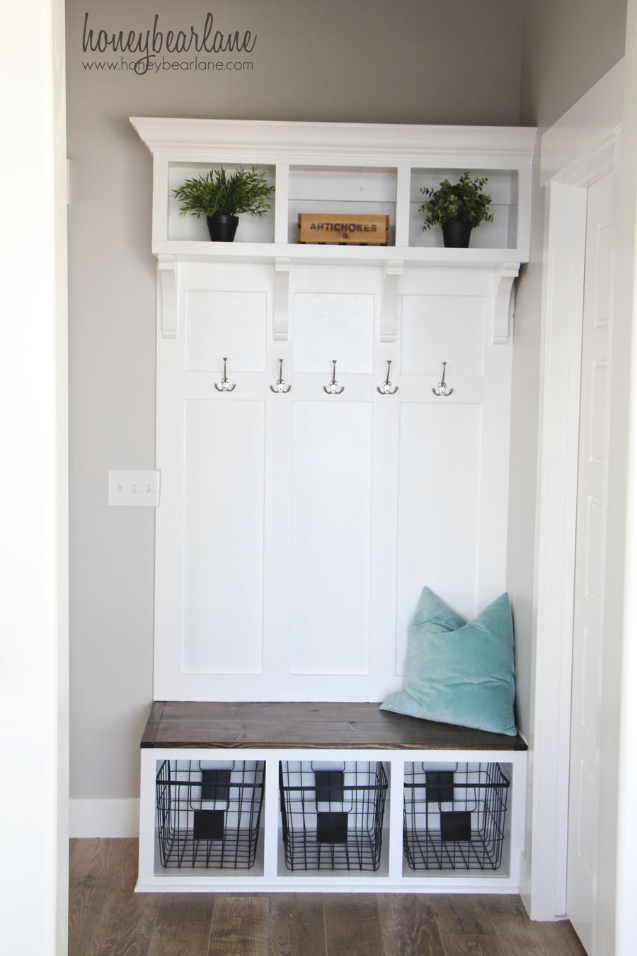 DIY Mudroom Bench Plans
 DIY Mudroom Bench Part 2 HoneyBear Lane