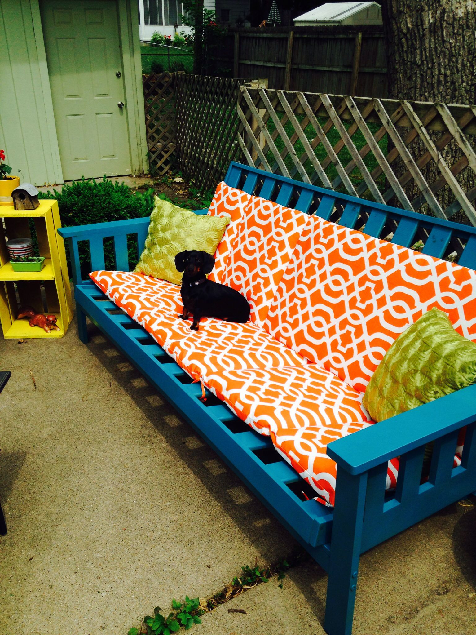 DIY Outdoor Bench Cushions
 Old futon frame weatherproof spray paint and outdoor