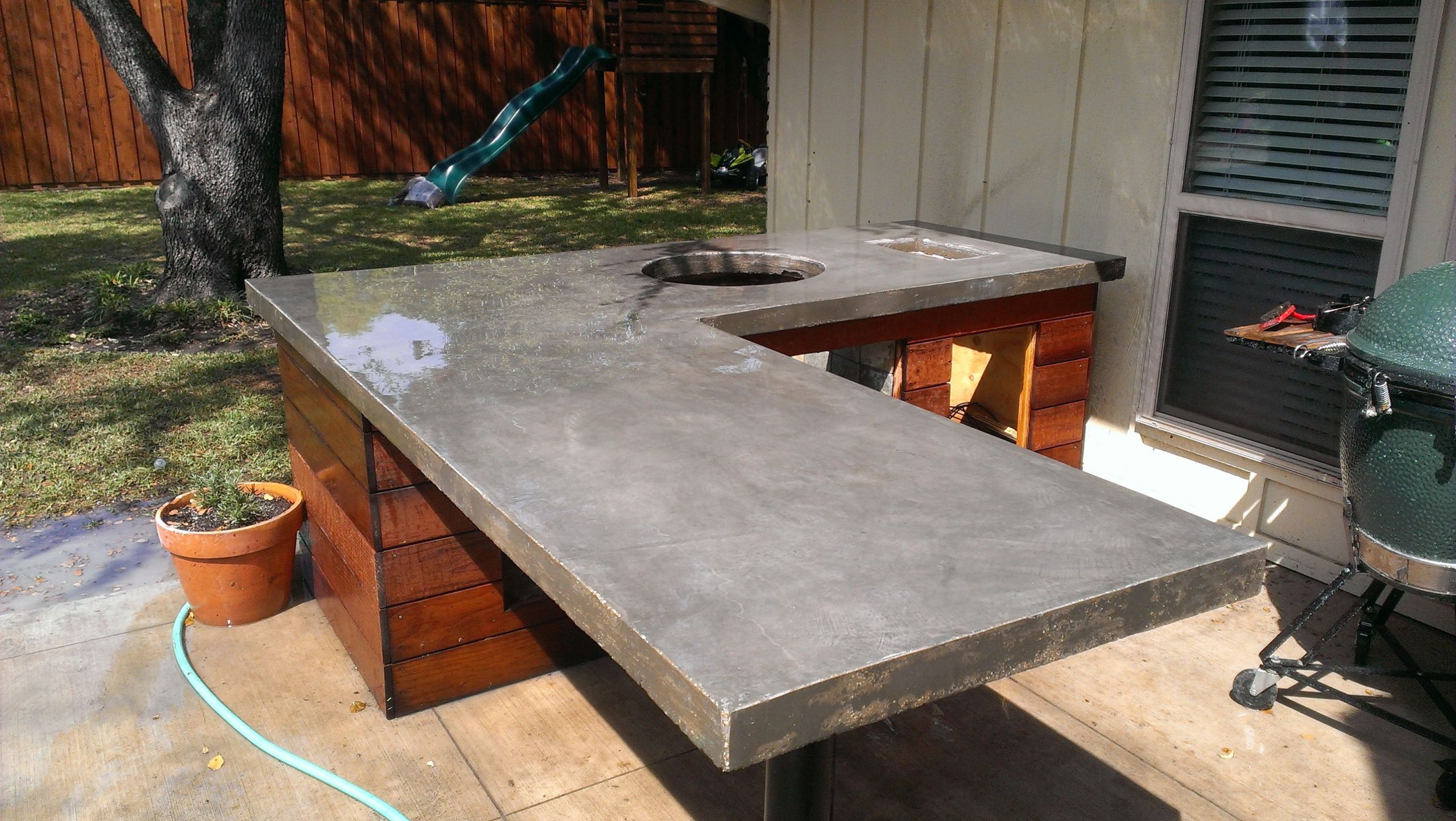 DIY Outdoor Countertops
 poured concrete outdoor kitchen countertops Google