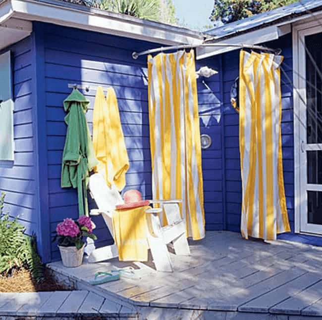 DIY Outdoor Curtain Rod
 Three Types of Outdoors Shower Curtains