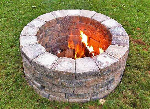 DIY Outdoor Fire Pit
 38 Easy and Fun DIY Fire Pit Ideas
