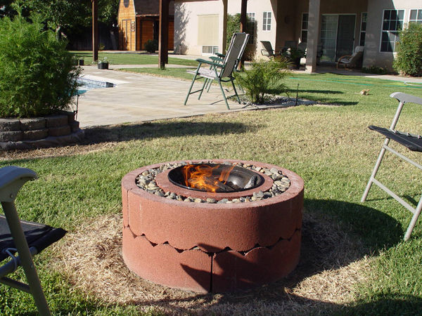DIY Outdoor Fire Pit
 20 Stunning DIY Fire Pits You Can Build Easily – Home And