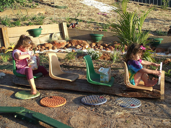 DIY Outdoor Play Area
 19 DIY backyard play spaces kids will LOVE