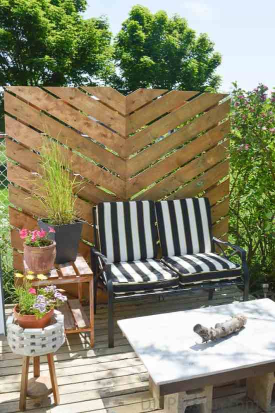 DIY Outdoor Privacy Screen
 How to Build a Simple Chevron Outdoor Privacy Wall