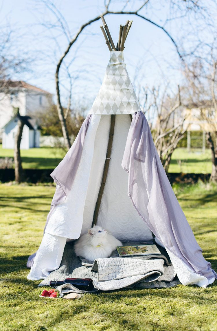 DIY Outdoor Teepee
 9 Easy DIY Outdoor Teepees For Your Kids To Have Fun