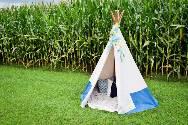 DIY Outdoor Teepee
 Affordable Ways to Spruce Up Your New Backyard Movearoo