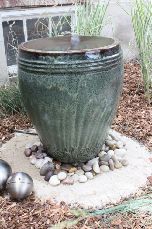 DIY Outdoor Water Feature
 25 Awesome Handmade Outdoor Fountains Shelterness