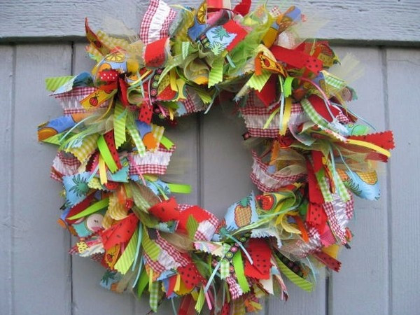 DIY Outdoor Wreath
 How to make a rag wreath – cool DIY wreath ideas with