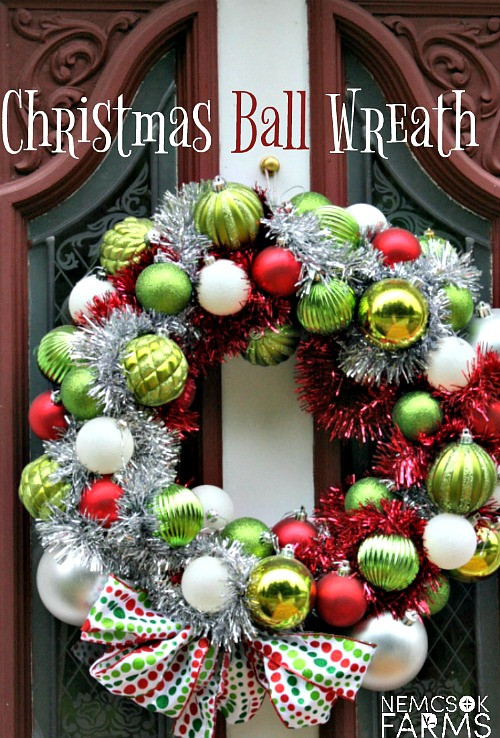 DIY Outdoor Wreath
 15 Easy DIY Outdoor Christmas Decorating Ideas A