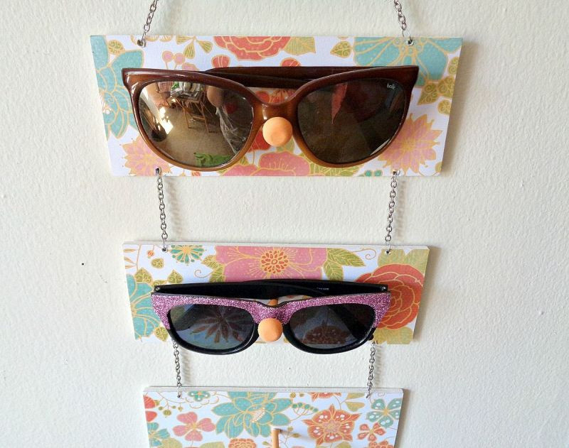 DIY Sunglass Organizer
 DIY Sunglasses Holder