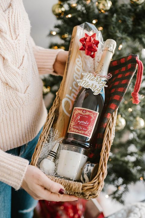 Diy Wine Gift Basket Ideas
 25 DIY Christmas Gift Basket Ideas How To Make Your Own