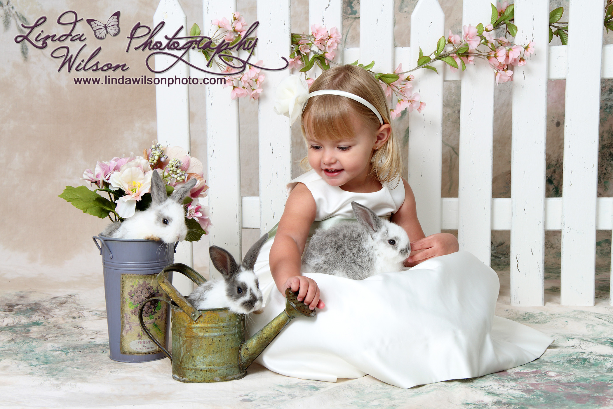 Easter Mini Session Ideas
 Easter Mini Session with Live Bunnies