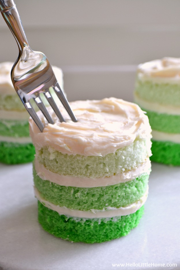 Easy St Patrick'S Day Desserts
 St Patrick s Day Mini Ombre Cakes