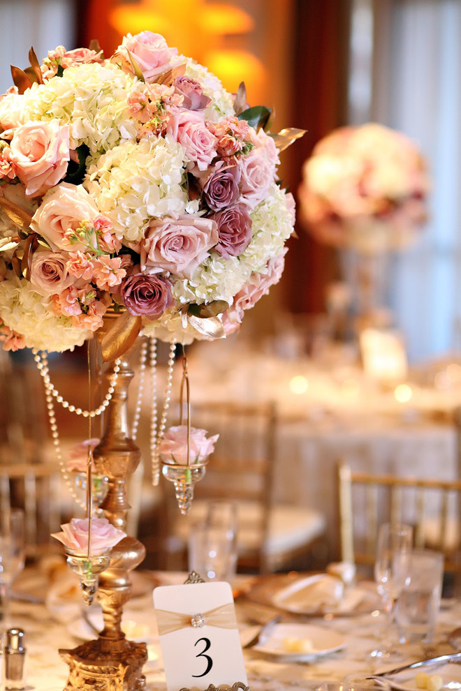 Elegant Wedding Table Decorations
 20 Inspiring Vintage Wedding Centerpieces Ideas