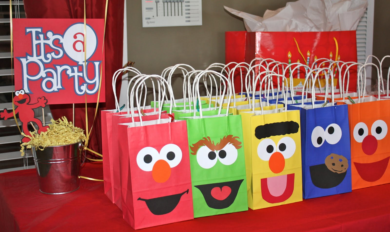 Elmo Birthday Decorations
 Buggy s Basement Elmo Birthday Party