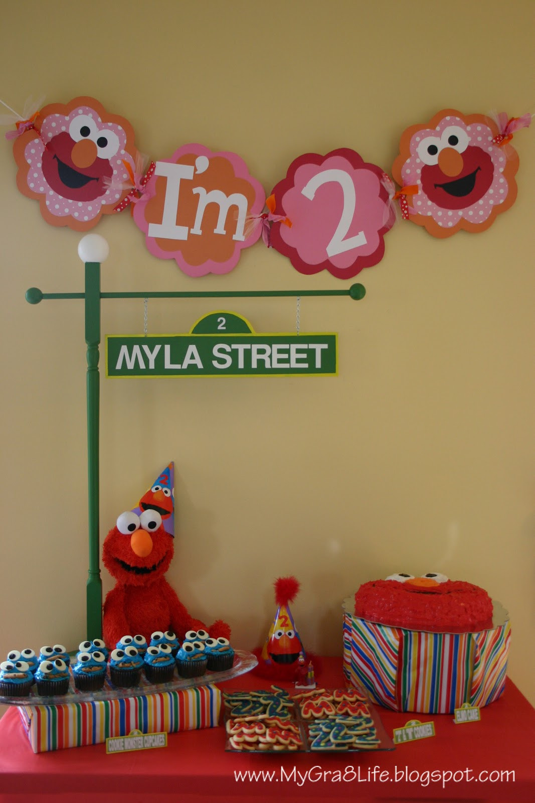 Elmo Birthday Decorations
 My Gra 8 Life Elmo Party