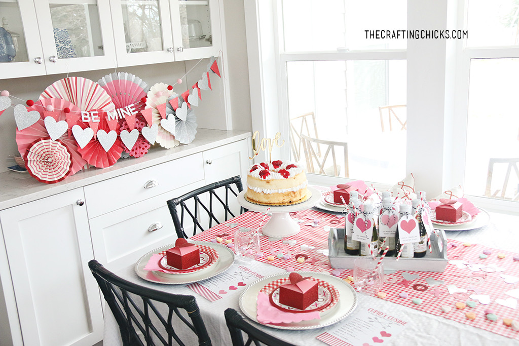 Family Valentine Dinners
 Valentine s Day Family Dinner Decorations The Crafting