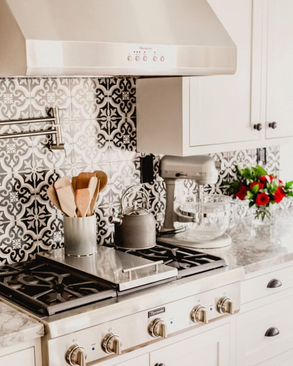 Farmhouse Kitchen Backsplash Ideas
 20 Cute Farmhouse Kitchen Backsplash Ideas COODECOR