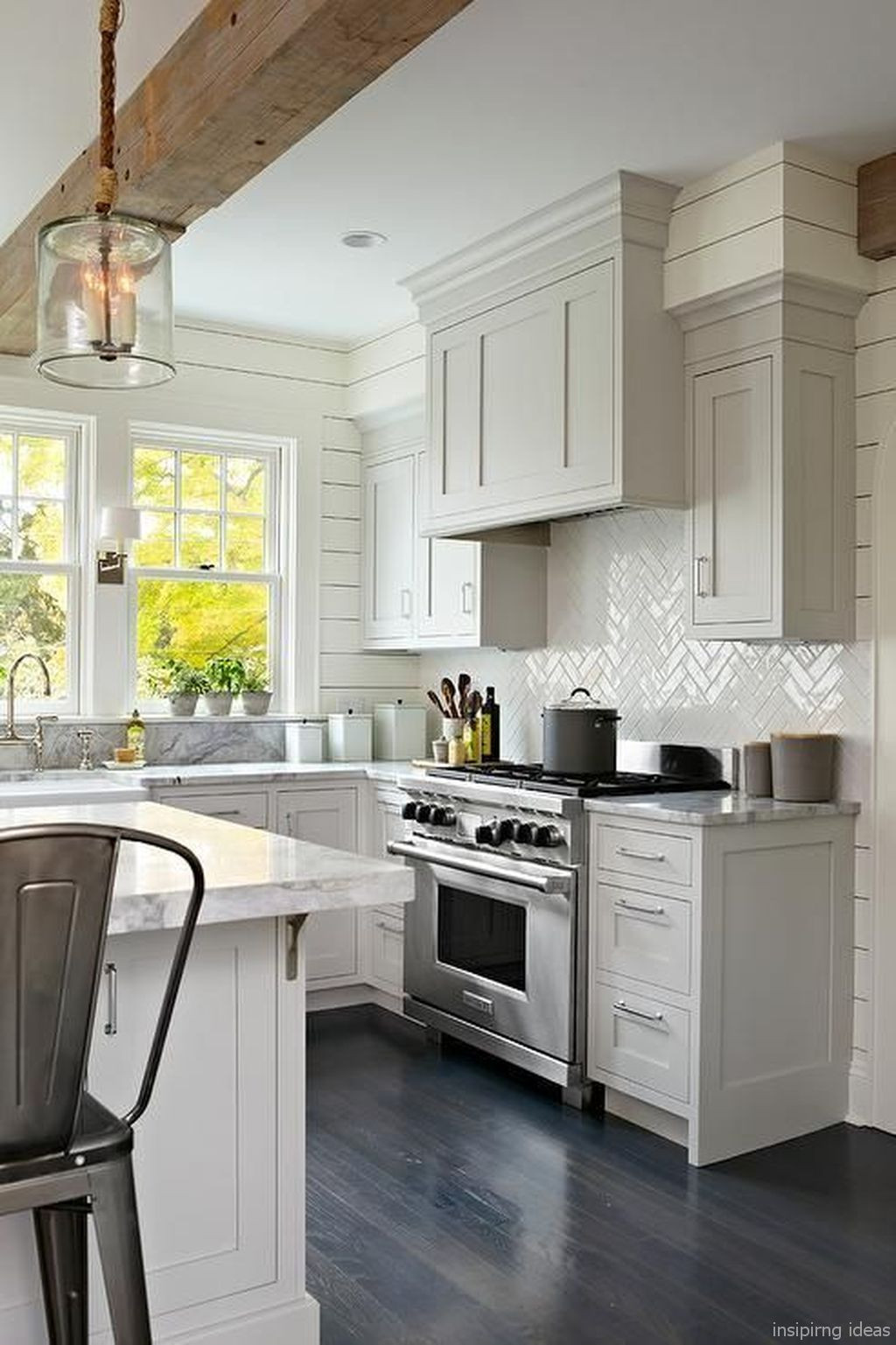 Farmhouse Kitchen Backsplash Ideas
 Beautiful Modern Farmhouse Kitchen Backsplash Ideas 12