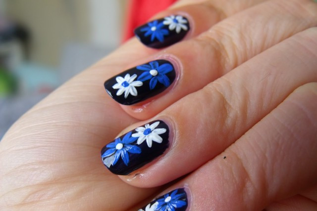 Finger Nail Styles
 17 Marvelous Floral Nail Designs For Short Nails