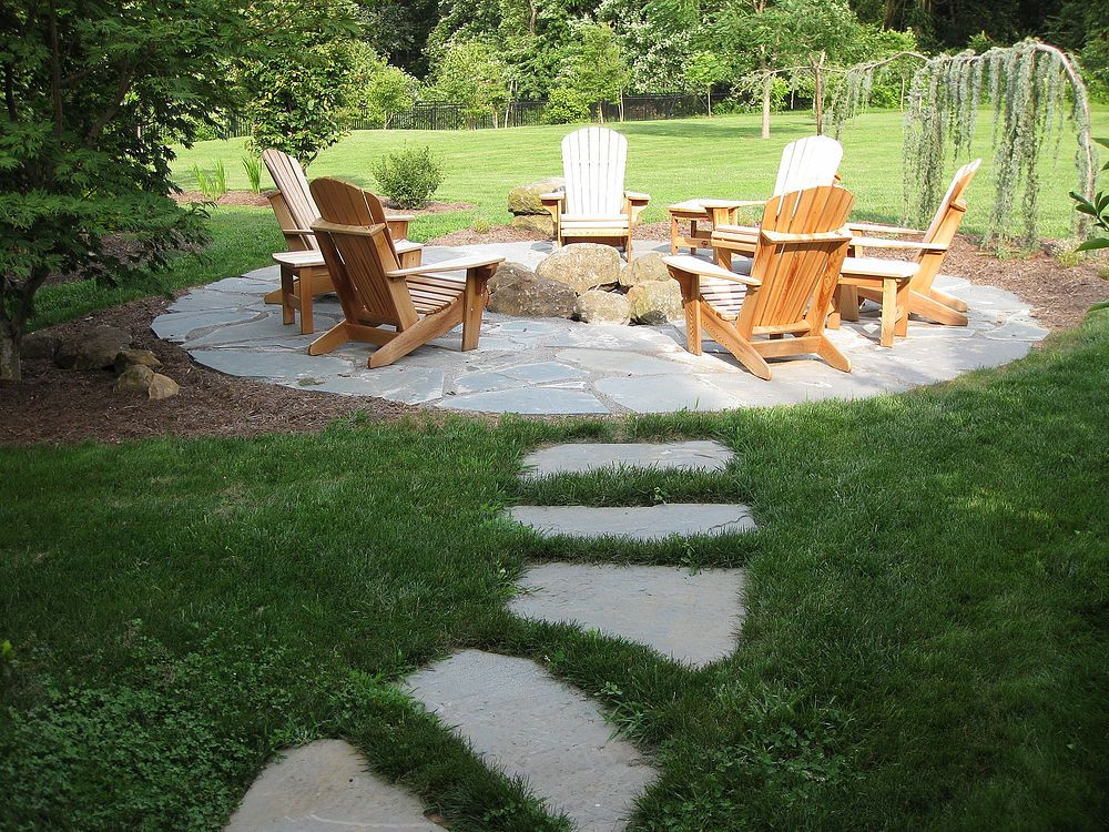Fire Pit And Patio
 Natural Flagstone Patio & Fire Pit