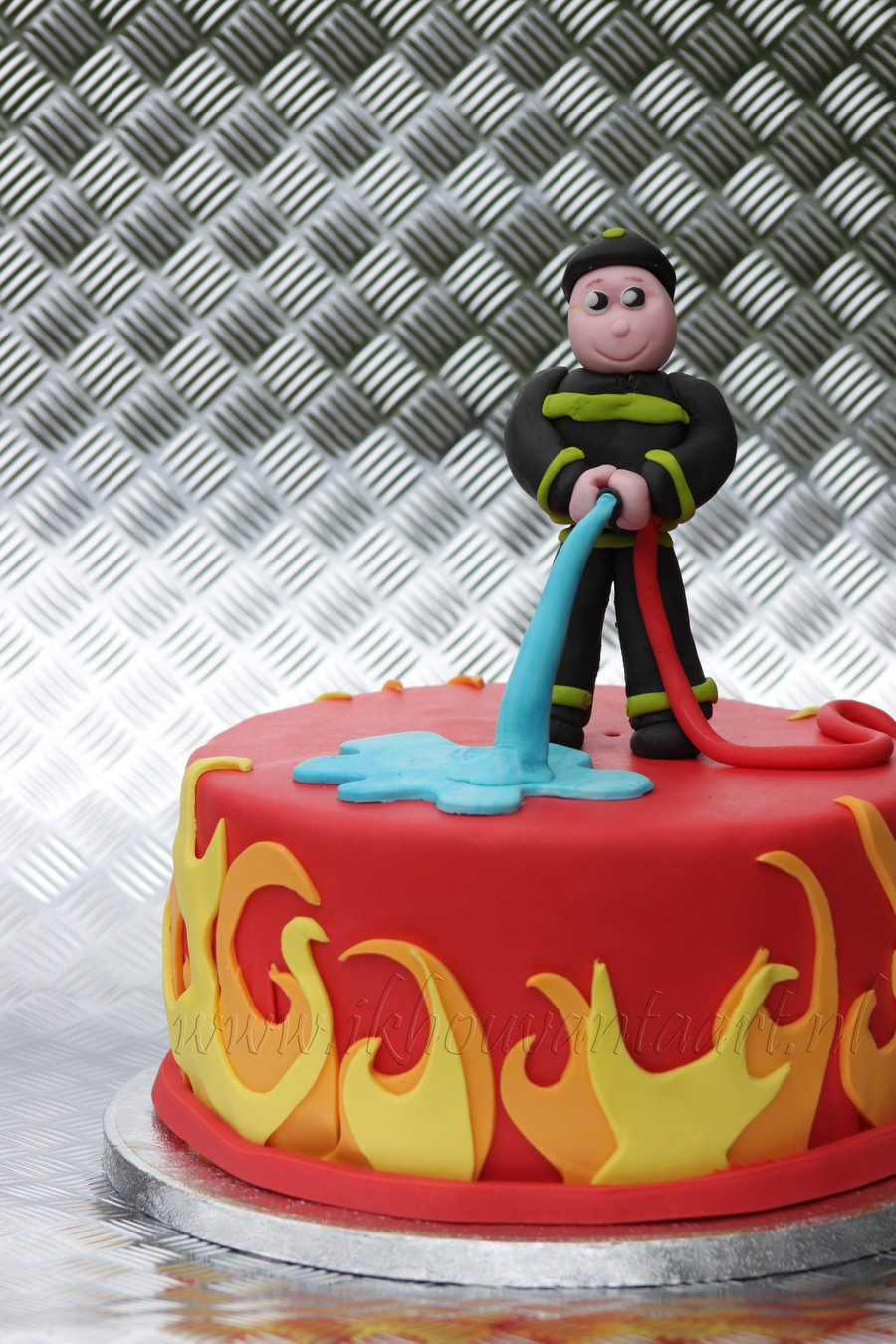 Firefighter Birthday Cake
 Fireman Cake CakeCentral