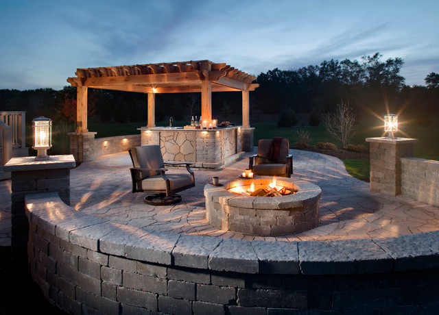 Firepit Kitchen And Bar
 Cedarburg Outdoor Kitchen and Patio Traditional Patio