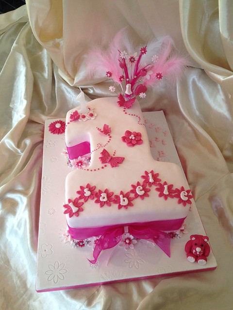 First Birthday Cakes For Girls
 Baby girls 1st birthday cake