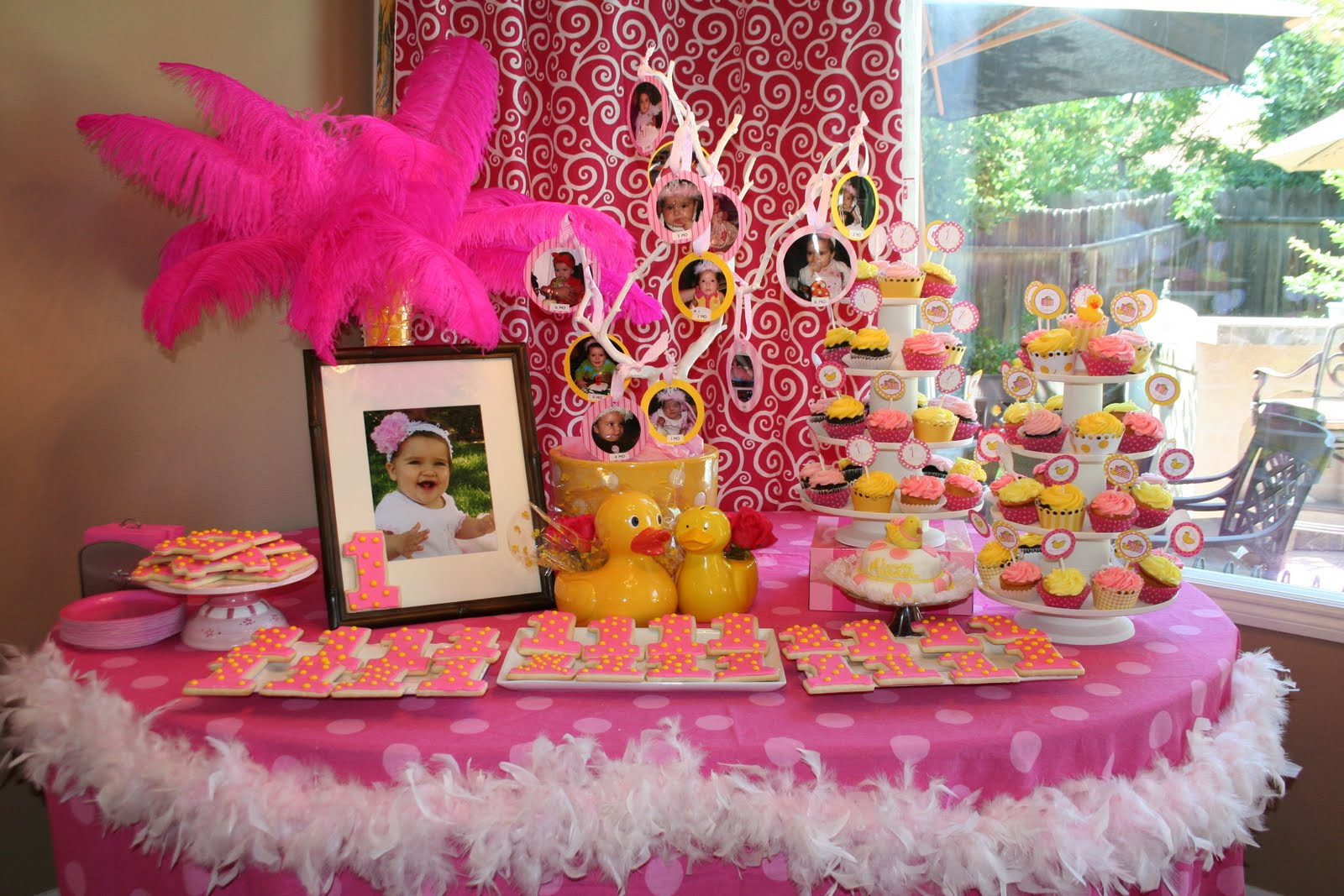First Birthday Girl Decorations
 35 Cute 1st Birthday Party Ideas For Girls