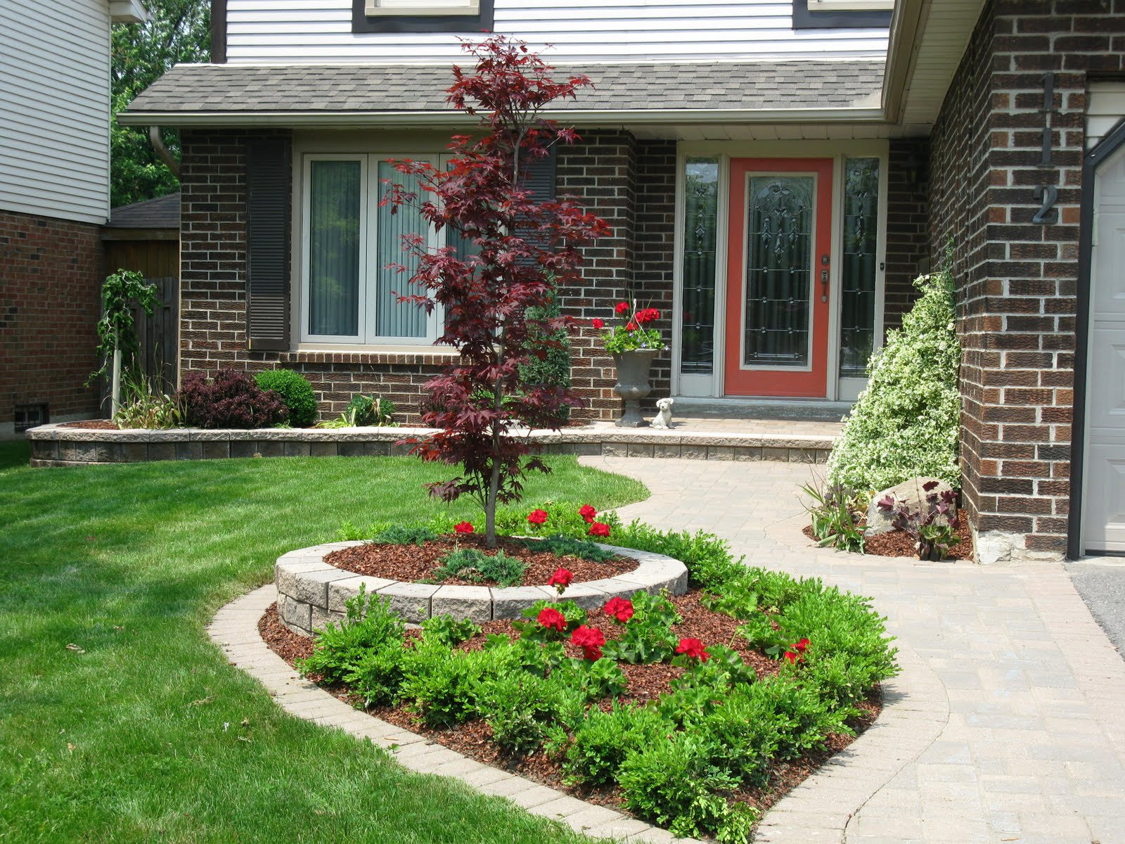 Front Yard Landscape Design Ideas
 White Swan Homes and Gardens Front Yard Makeover Jones