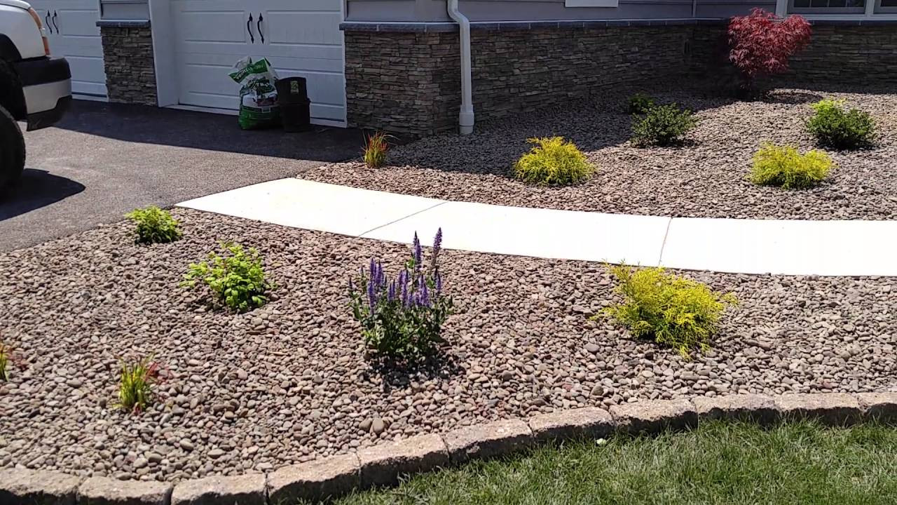 Front Yard Landscape Design Ideas
 Low maintenance landscape design ideas for front yards in