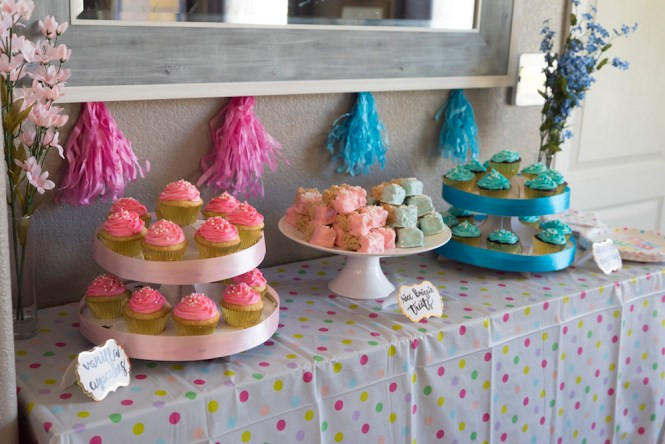 Gender Reveal Desserts
 Throwing a Fun Gender Reveal Party