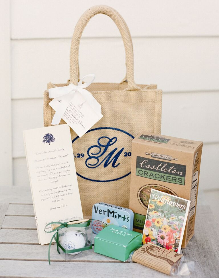 Gift Bag Ideas For Wedding Hotel Guests
 The Best Wedding Wel e Bag Ideas for Out of Town Guests