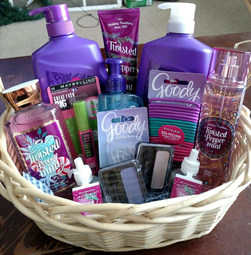 Gift Basket For Teenage Girl Ideas
 Gift basket for a pre teen girl