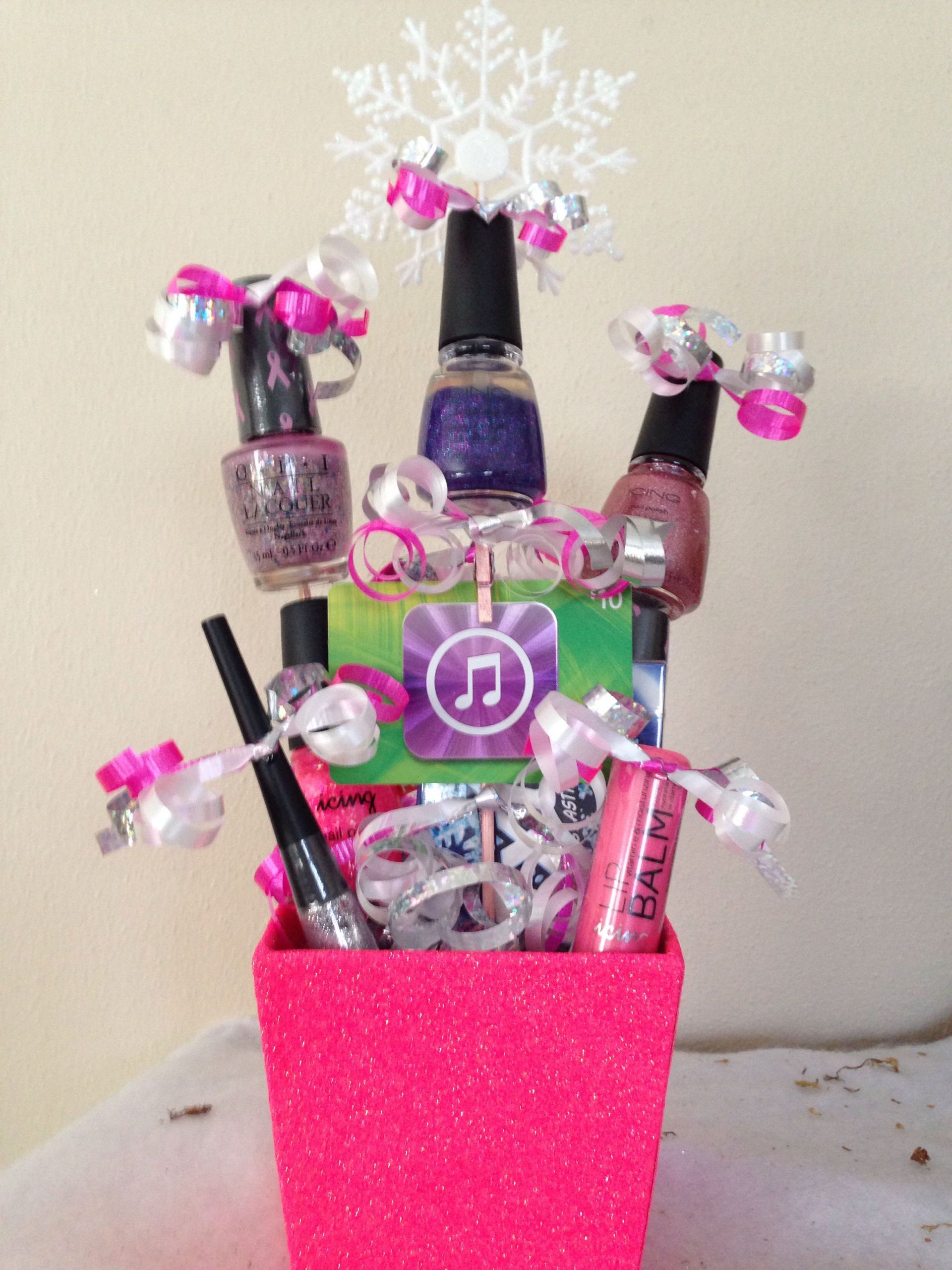 Gift Baskets Ideas For Girls
 Teen t basket I like the cute bows on top of the ts