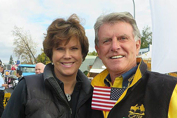 Gift Ideas For Butch Girlfriend
 Governor’s wife undermines his plan to stop ‘refugees’