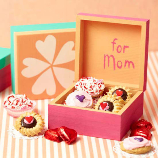 Gift Ideas For Mother'S Day
 Painted Treasure Box Mother’s Day Gift Ideas