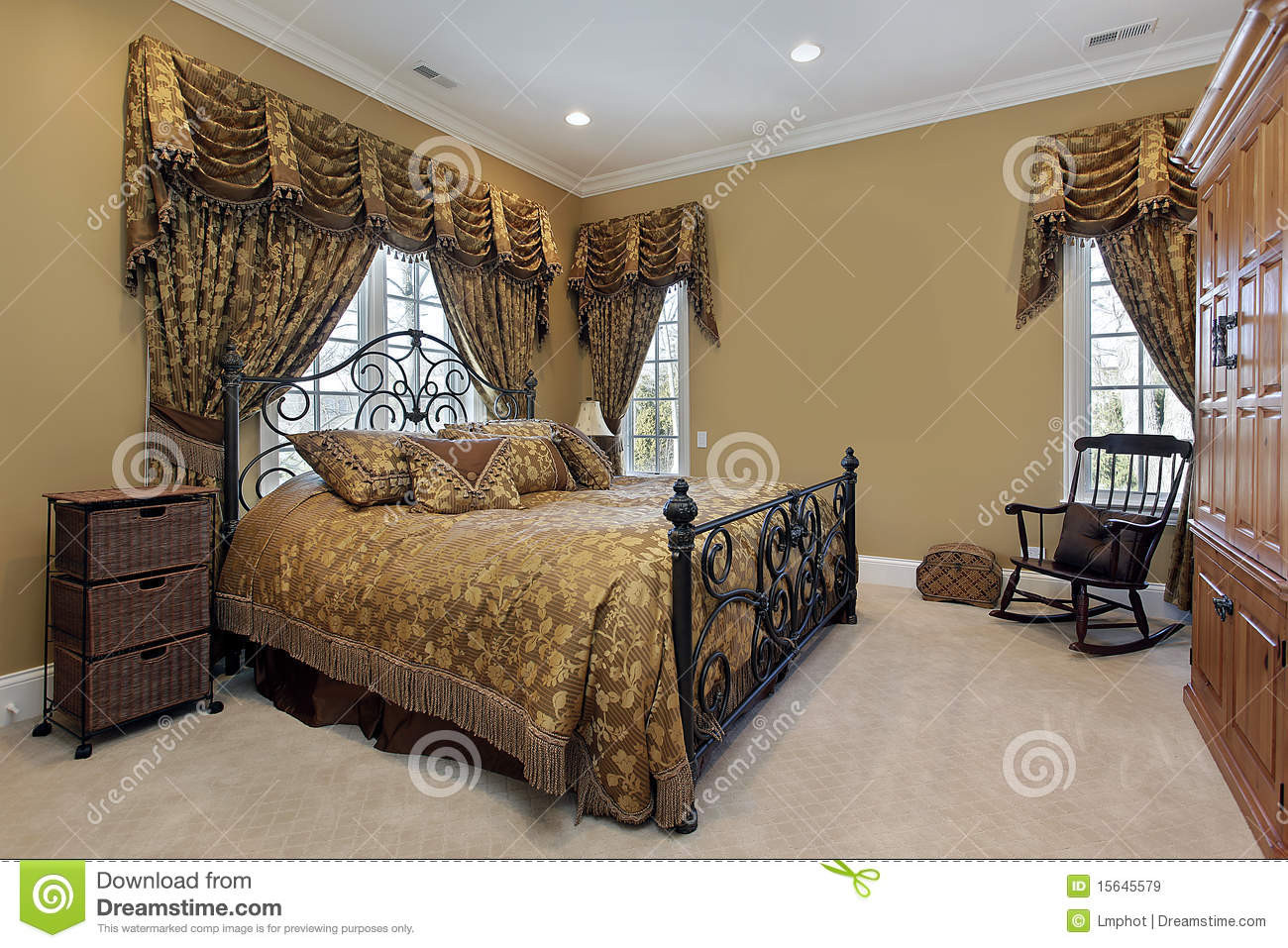 Gold Bedroom Walls
 Master Bedroom With Gold Walls Stock Image Image of