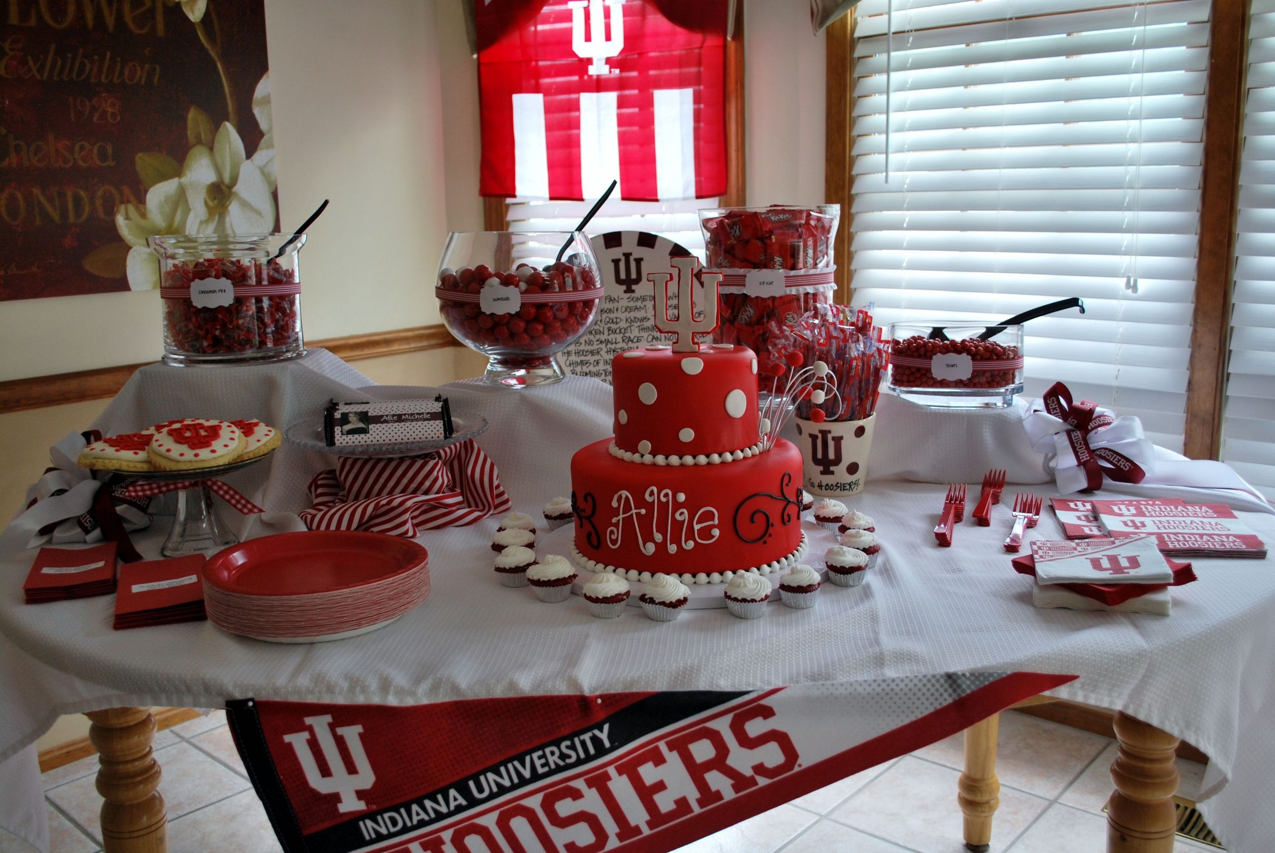 Graduation Party Table Setting Ideas
 Indiana University table setting