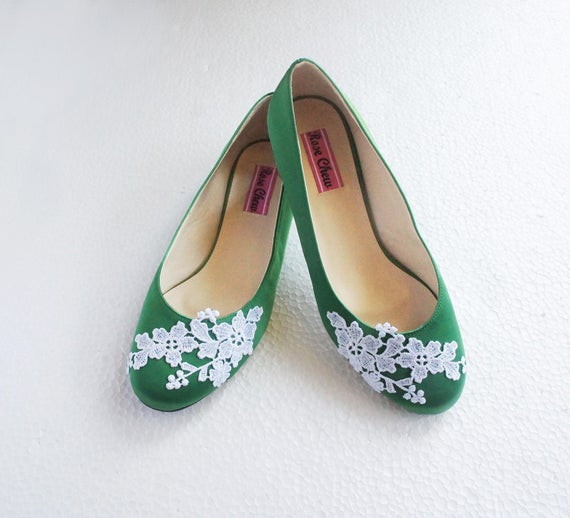 Green Shoe Wedding
 White lace green satin wedding shoes floral embroidered bridal