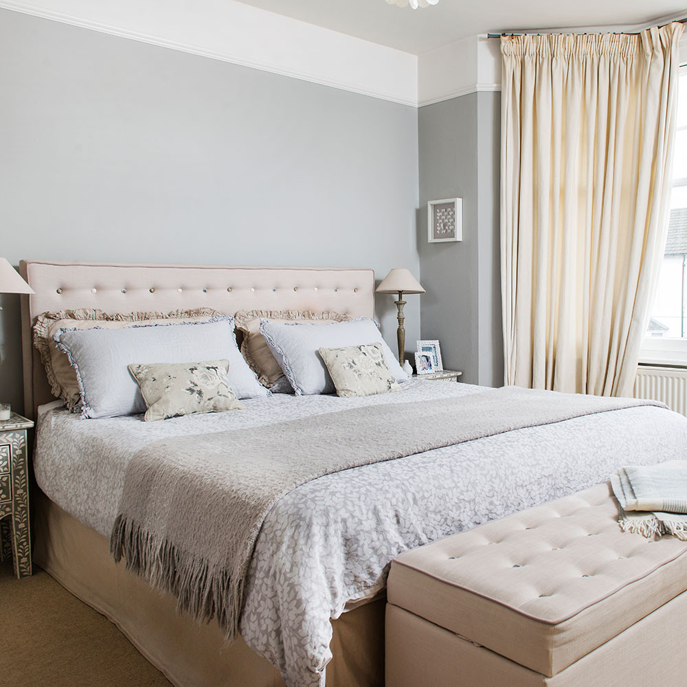 Grey Bedroom Walls
 Grey bedroom ideas – grey bedroom decorating – grey colour