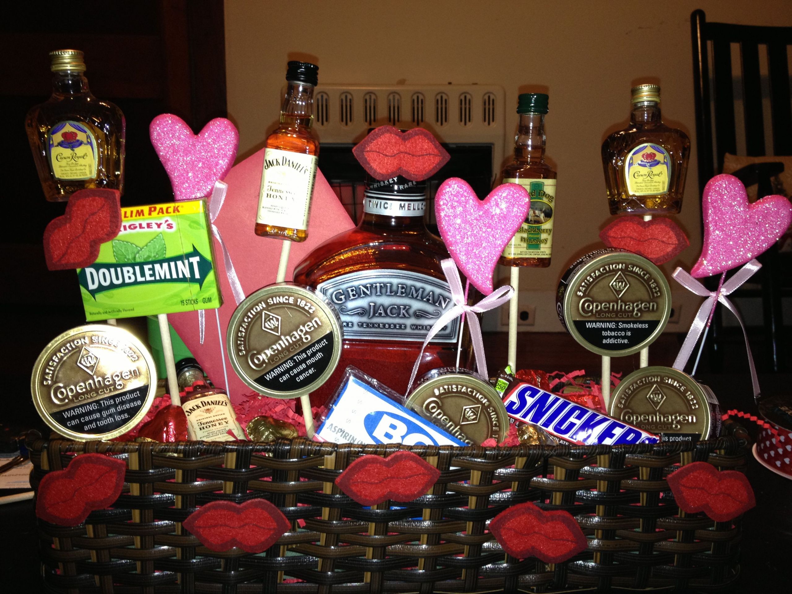 Guy Gifts For Valentines Day
 Perfect mans Valentine basket