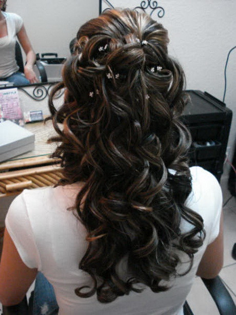 Half Up Curly Wedding Hairstyles
 Half up curly wedding hairstyles