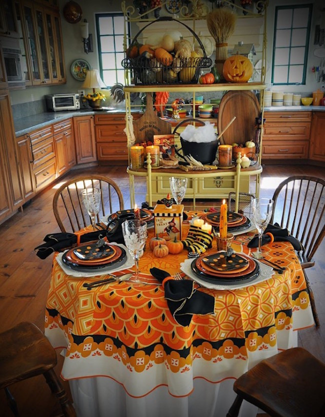 Halloween Table Decorations
 41 Beautiful Halloween Table Decor Ideas