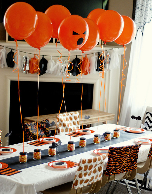 Halloween Table Decorations
 50 Spooky Fun And Cute DIY Halloween Decorations