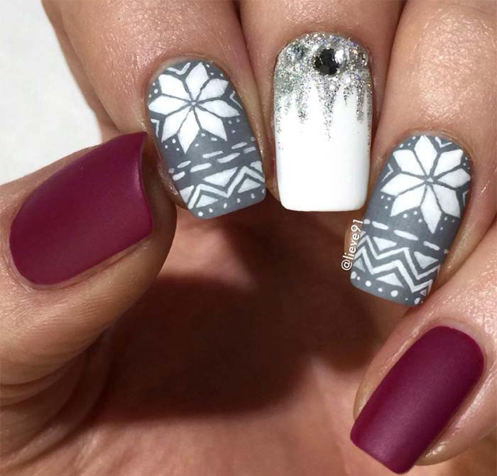 Holiday Nail Colors
 53 Sparkling Holiday Nail Art Designs To Try This