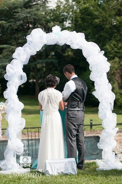 How To Decorate A Wedding Arch
 Mesh wedding arch