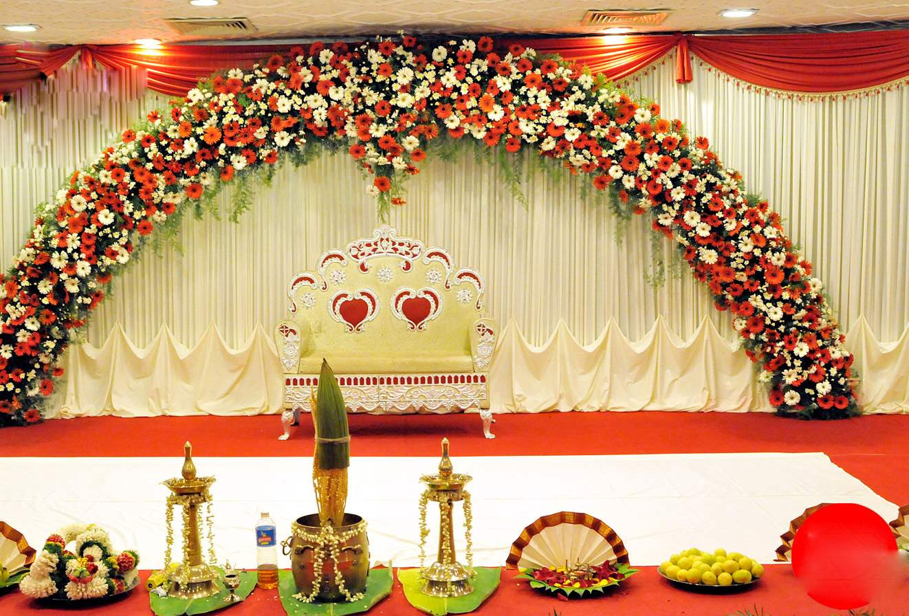 Indian Wedding Stage Decoration
 Indian Wedding Decoration Ideas Important 5 Factor to