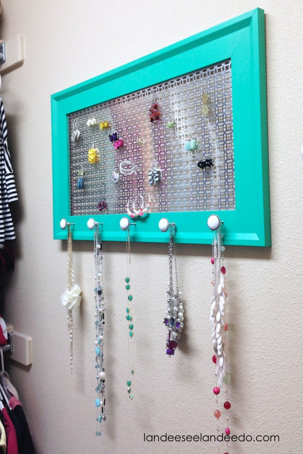 Jewelry Organization DIY
 DIY Jewelry Organizer