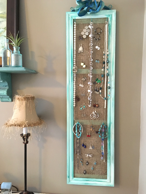 Jewelry Organization DIY
 DIY Jewelry Organizer